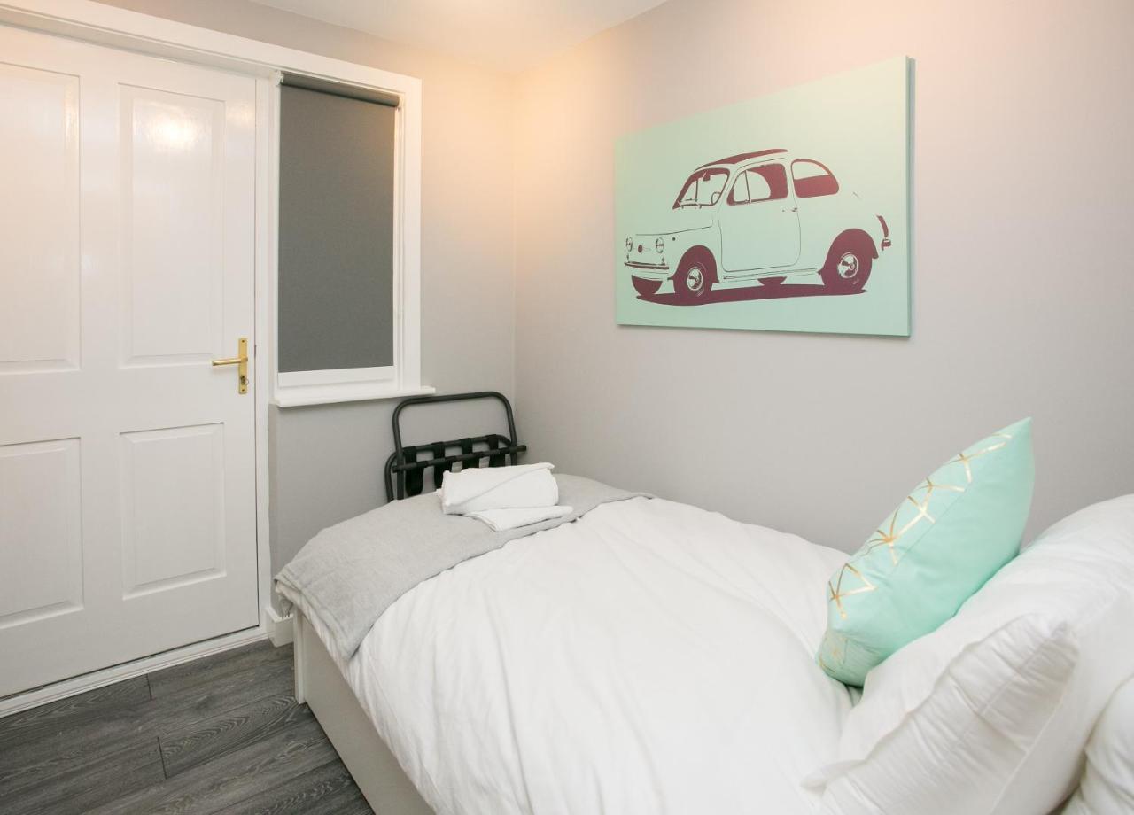Malone Place Apartment *