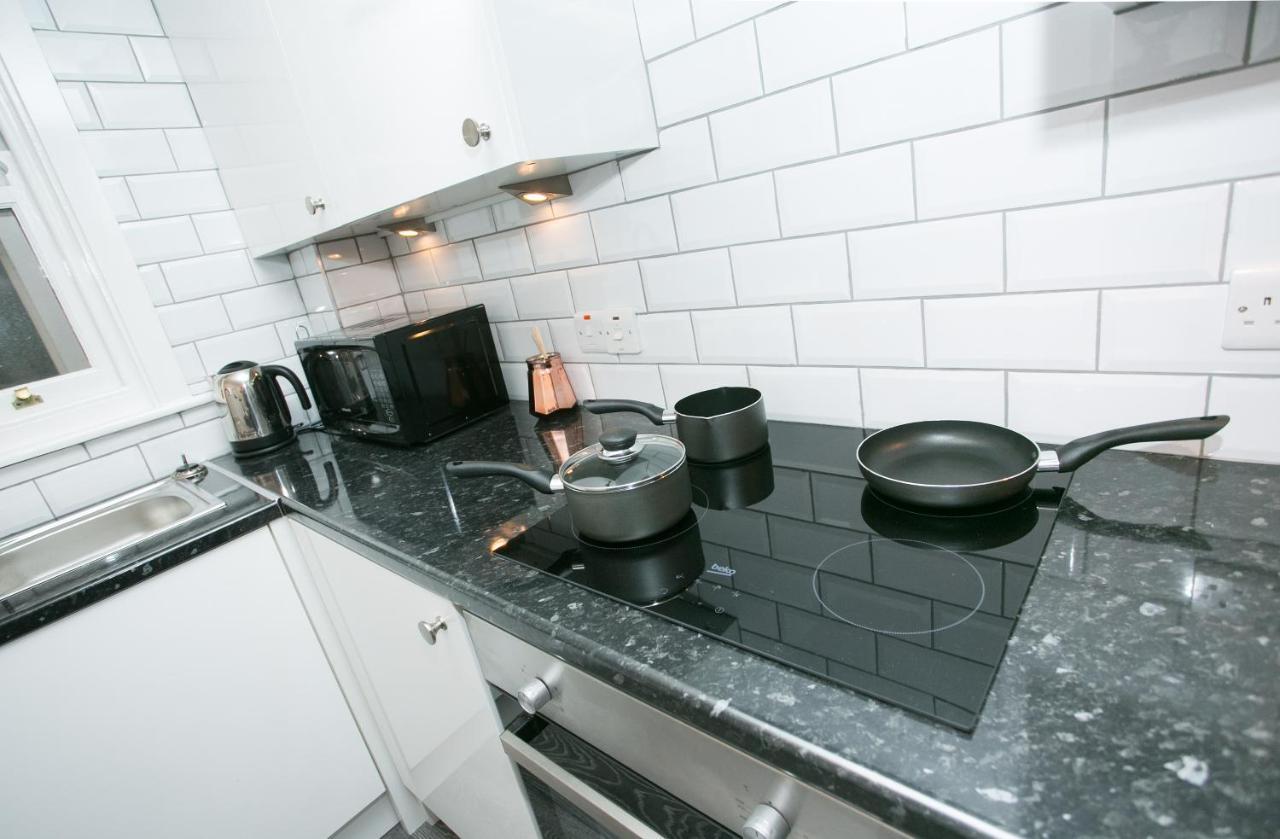 Malone Place Apartment *