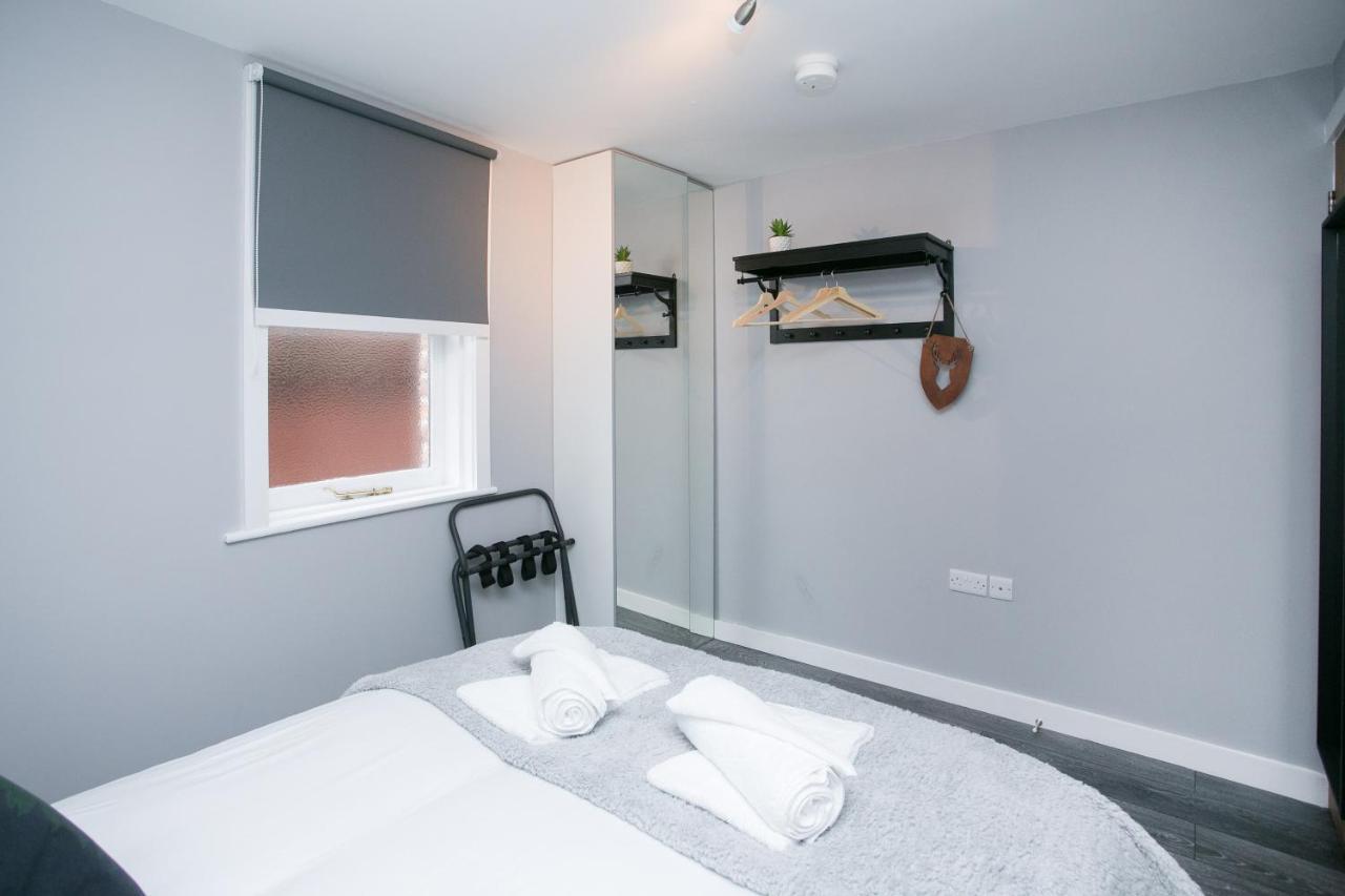 Malone Place Apartment